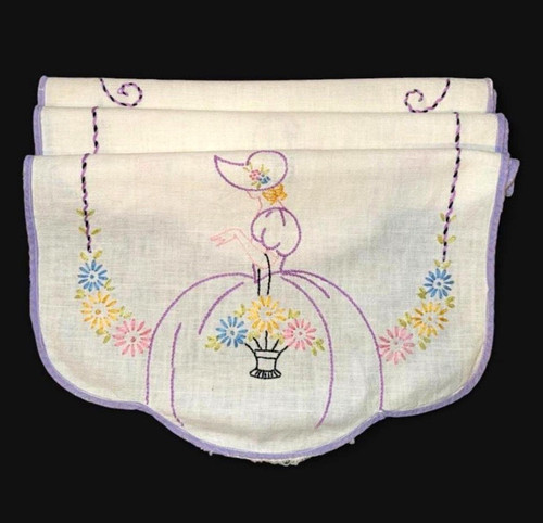 Embroidered linen floral - floral, table