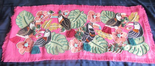 Beaded table runner toucans - runner, 6